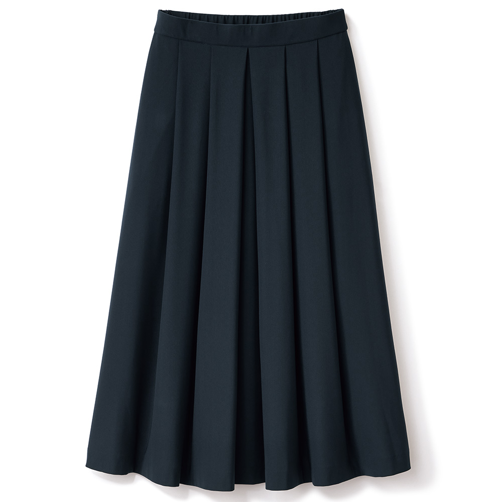 落ち感のあるフロントタックスカート