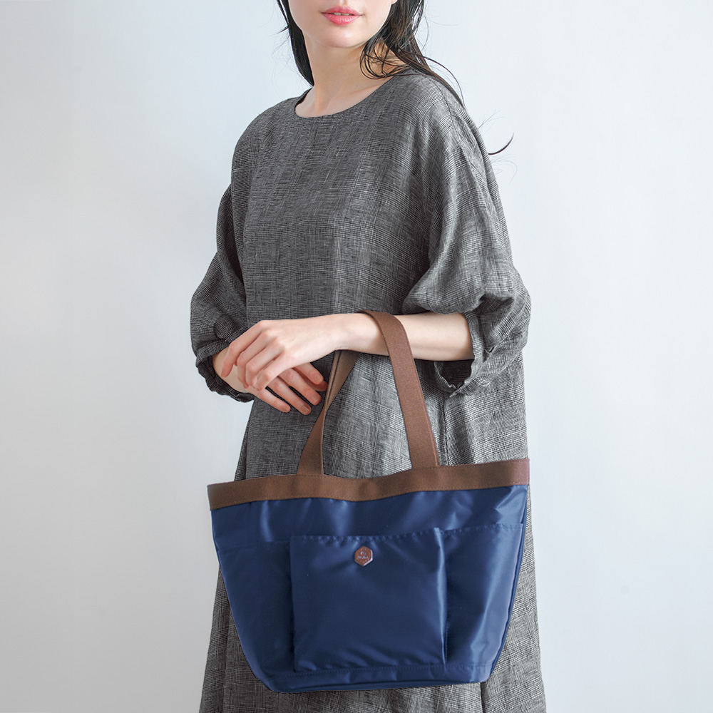 ナイロントートバッグ