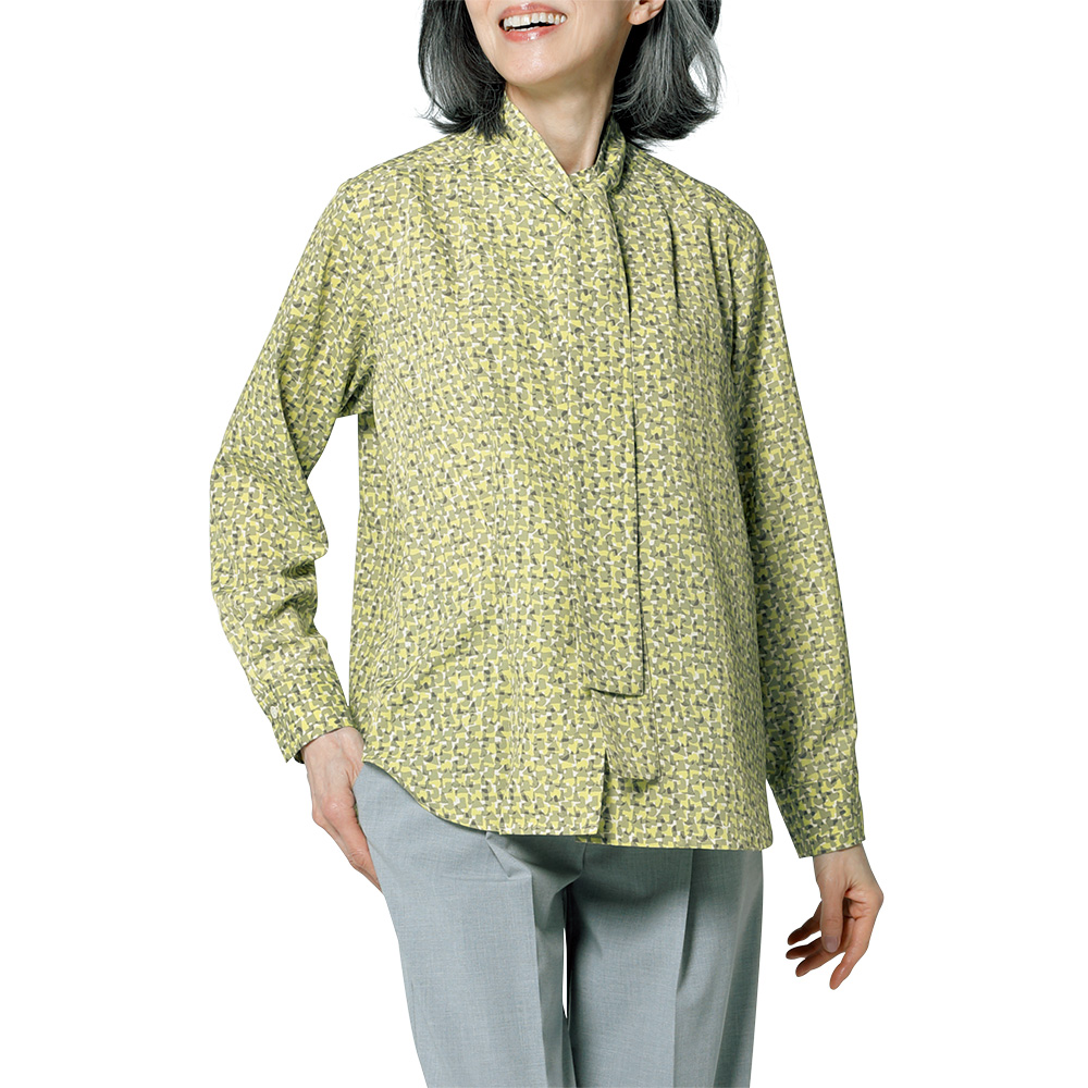 ボウタイ付きブラウス