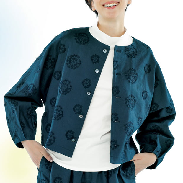 花冠刺しゅう･タックスリーブジャケット