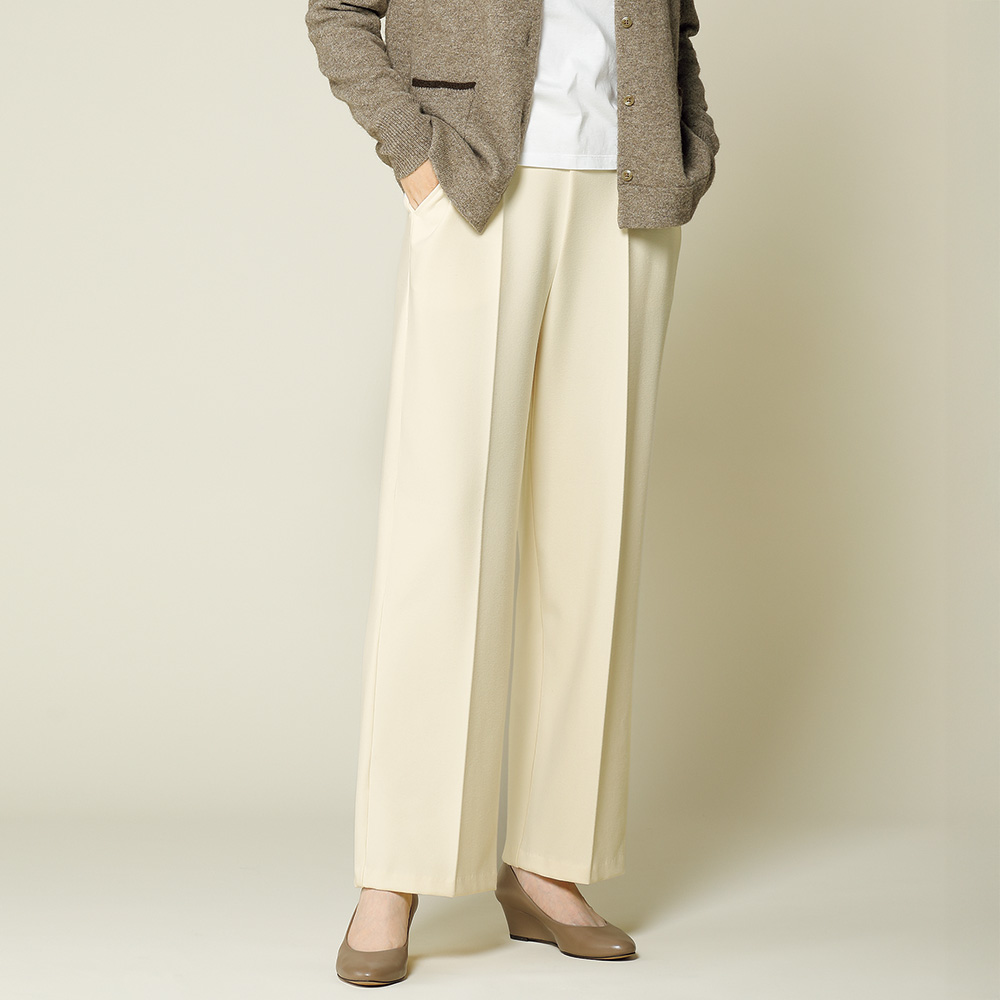 センタープリーツストレートパンツ