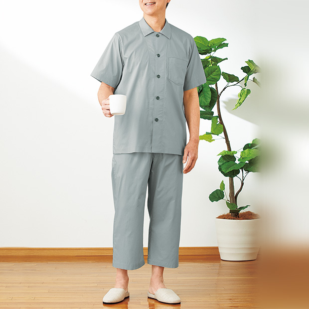 100番綿ローンの半袖8分丈パジャマ／紳士用