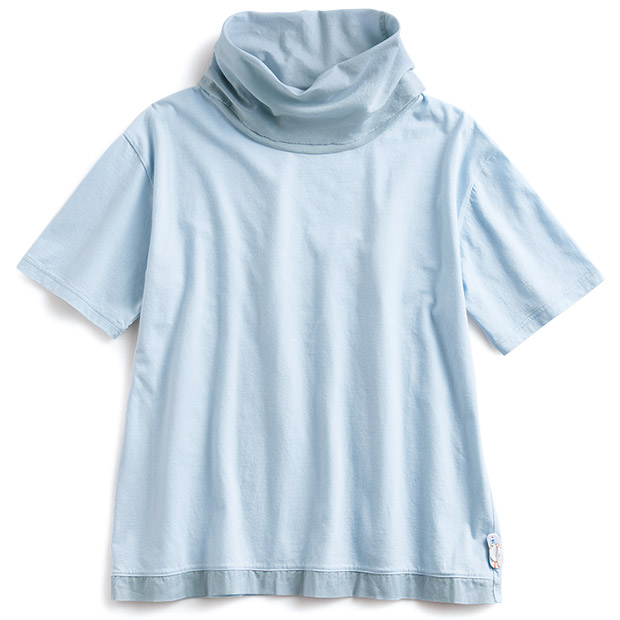 布帛使いタートルネックTシャツ