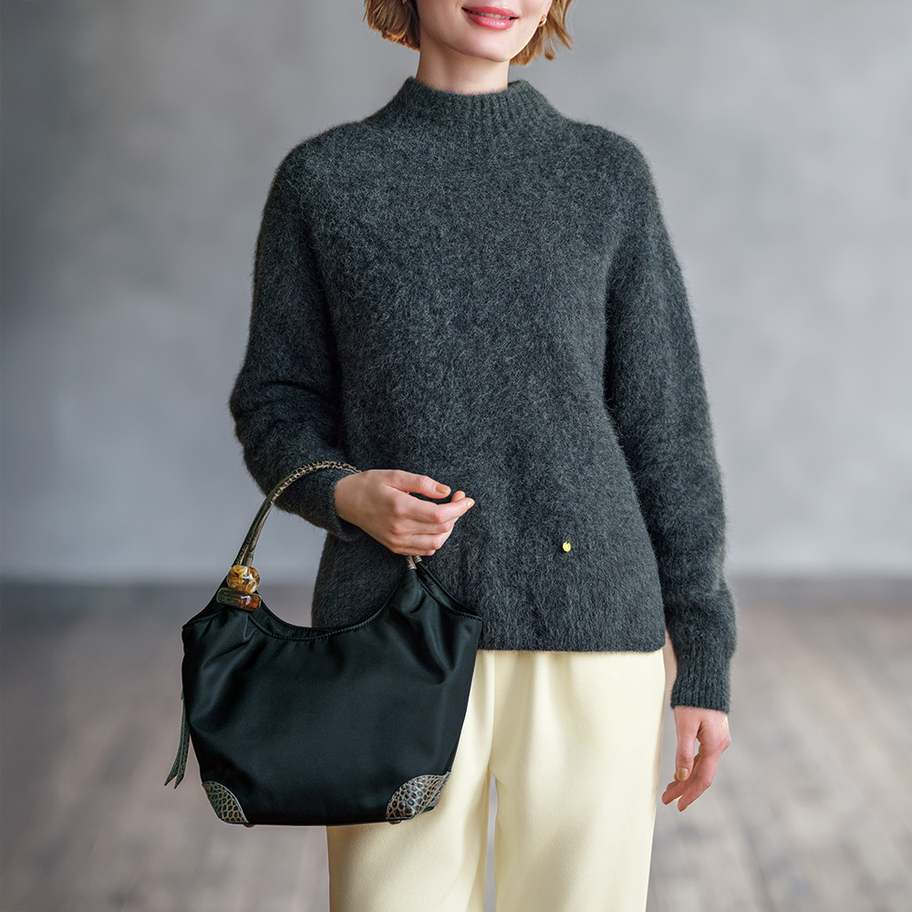 ナイロンハンドバッグ