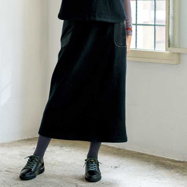 圧縮ウール混スカート