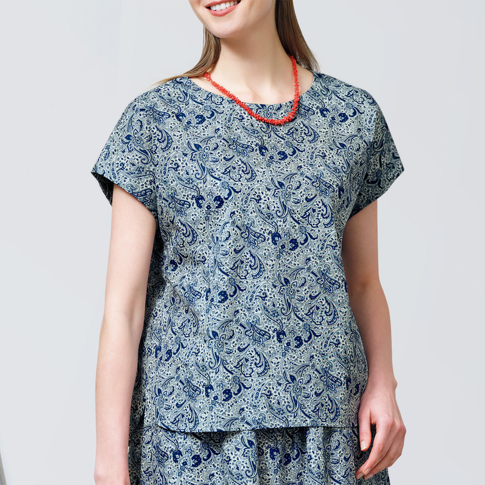 ペイズリープリントブラウス