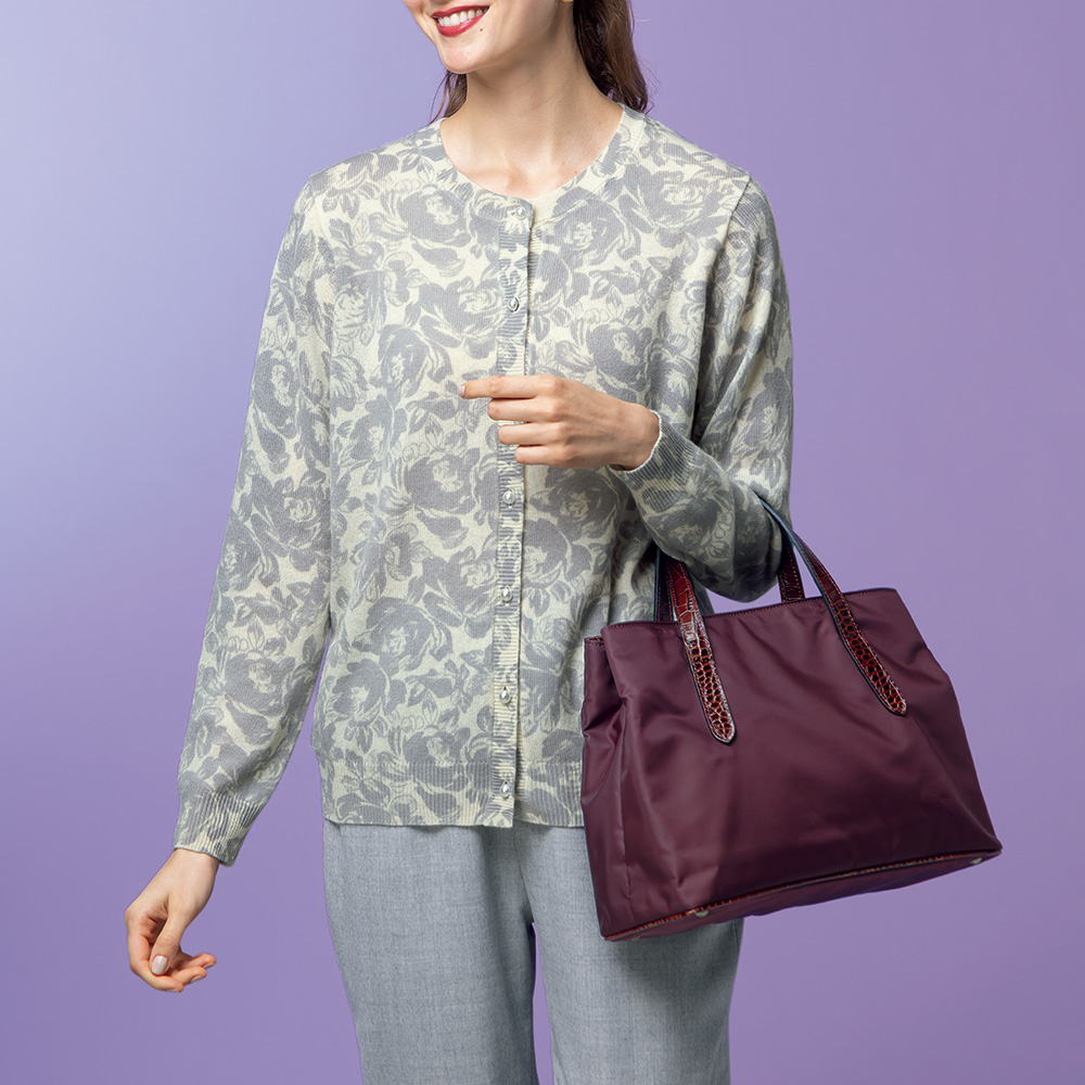 A4が入るナイロンハンドバッグ／当社限定モデル