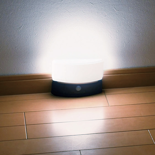 センサー付LEDライト