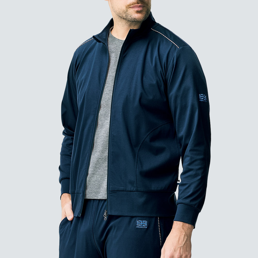 滑らかスムース素材のリラックスジャケット