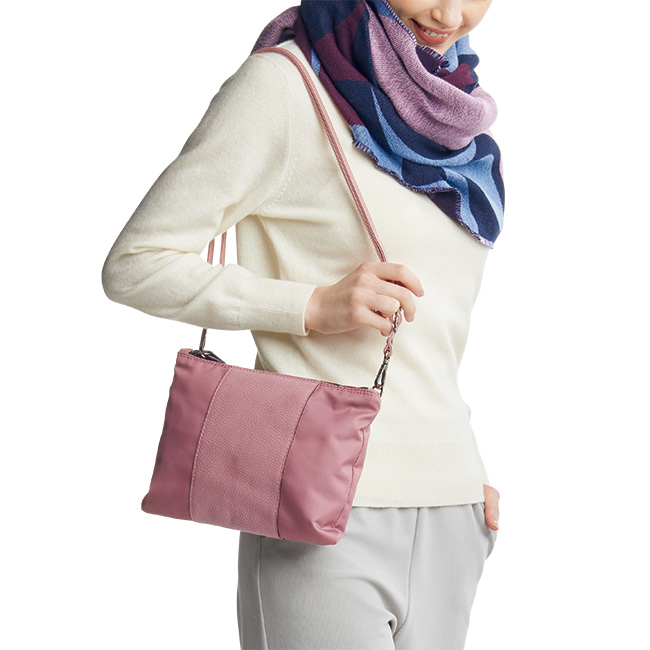 カシミヤタートルネックプルオーバー