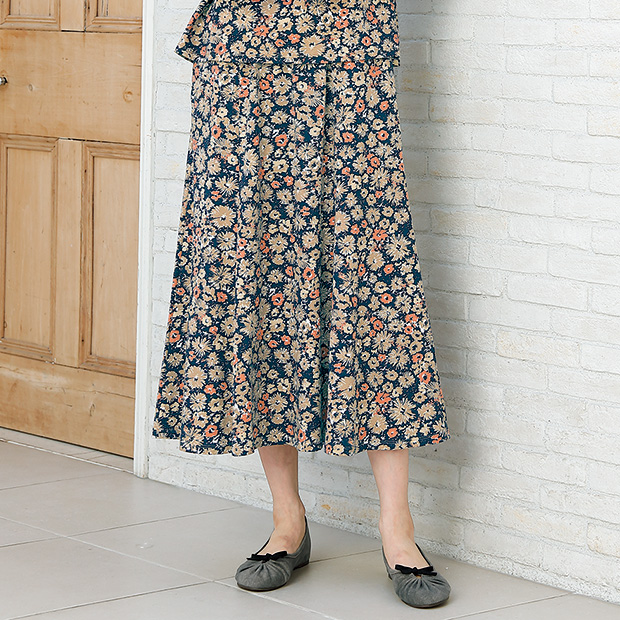 花柄プリントのジャージースカート