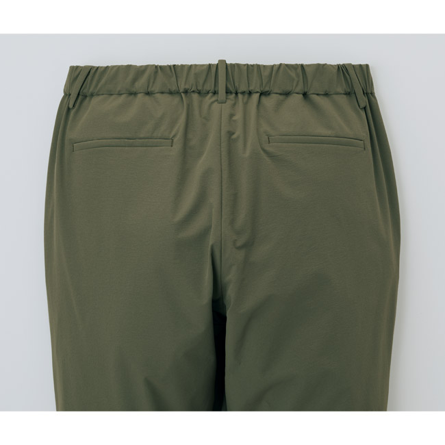 のびのび素材の清涼イージースラックス