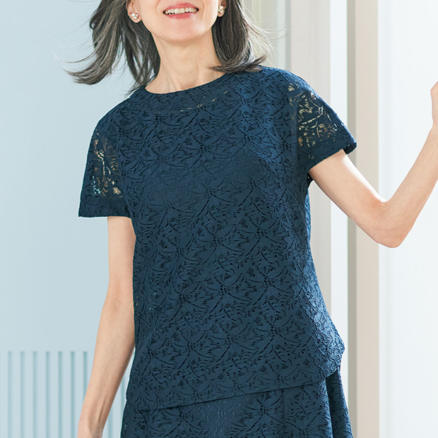 花柄ラッセルレースブラウス／当社限定モデル