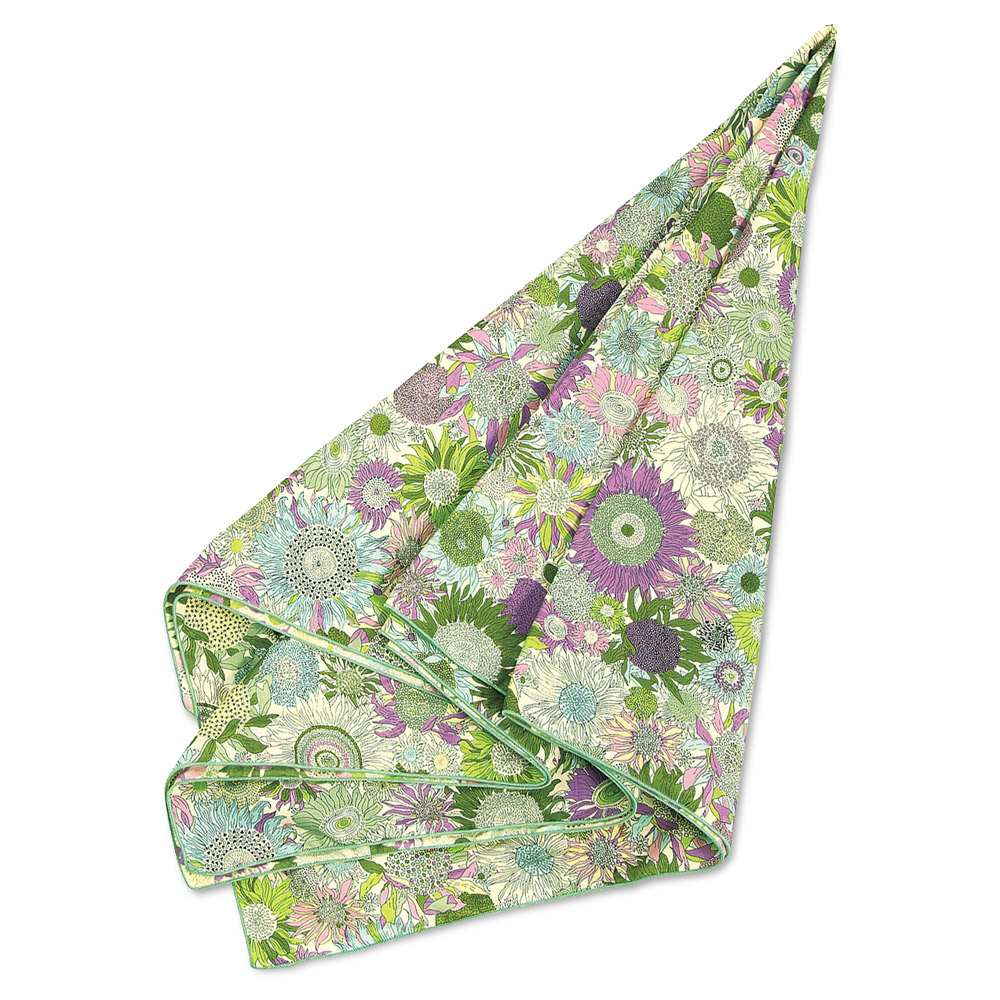 リバティプリントの大判スカーフ