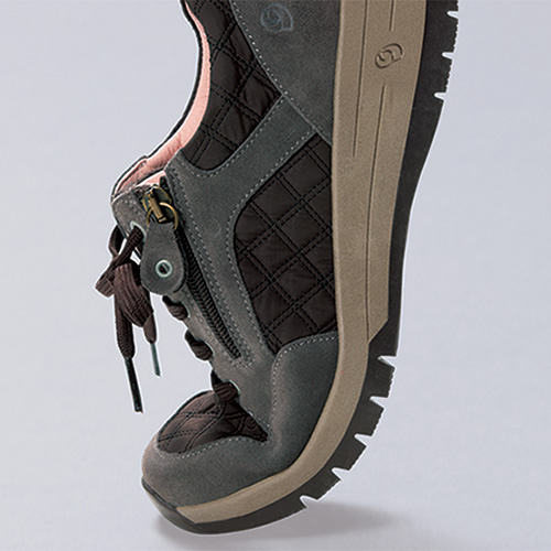 4Eファスナー付きスニーカー