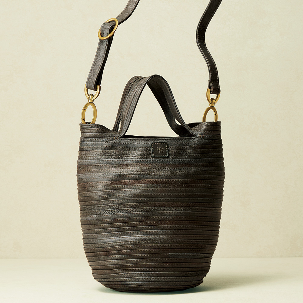 デザインショルダーバッグ