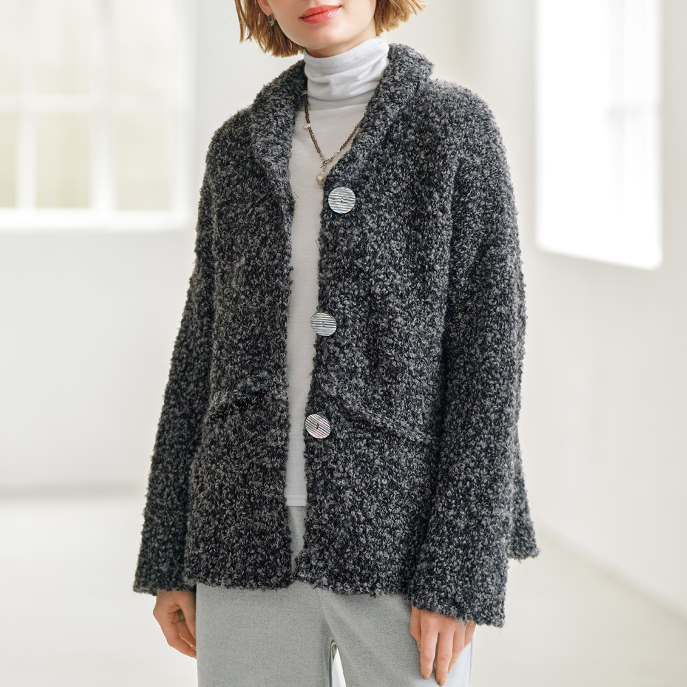 ループヤーンの柔らかニットジャケット