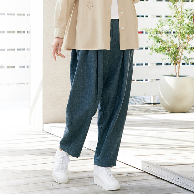 コットンシルクのデニムパンツ