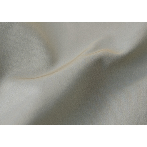 イタリア製生地使用シャンブレー軽量コート／収納袋付き