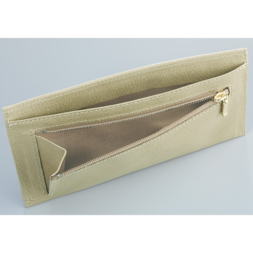 薄くてコンパクトなロングウォレット