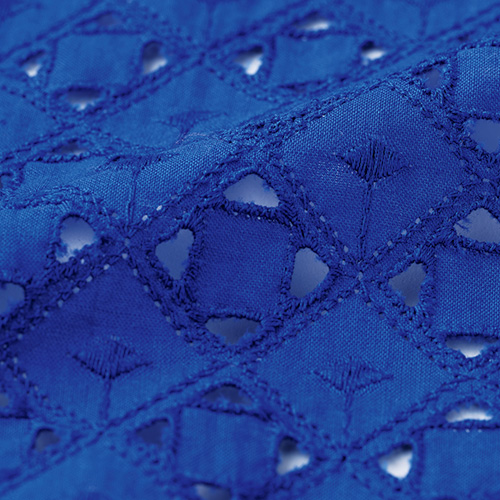 カットワーク刺しゅうコットンブラウス