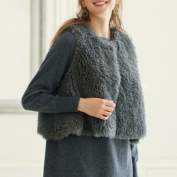 フェイクムートンリバーシブルベスト