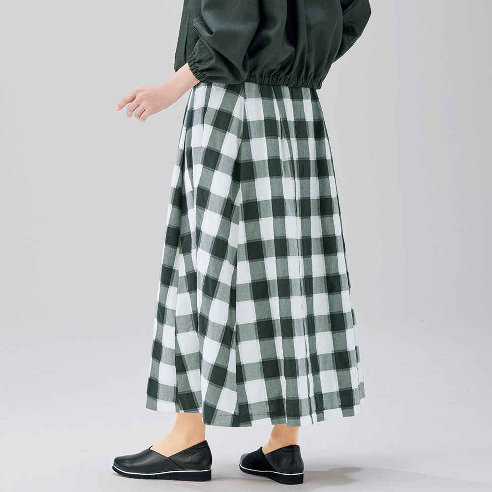 ブロックチェックのロングスカート