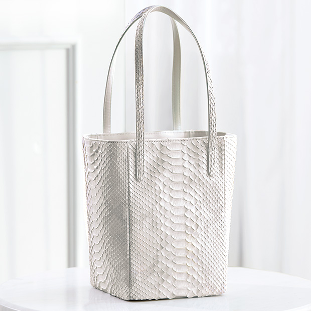 パイソンレザー･トートバッグ