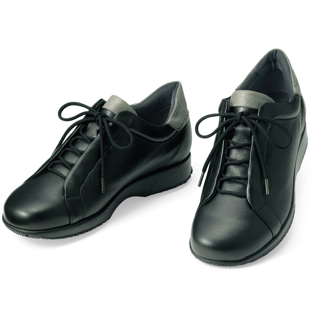 ふわふわソールのお洒落スニーカー