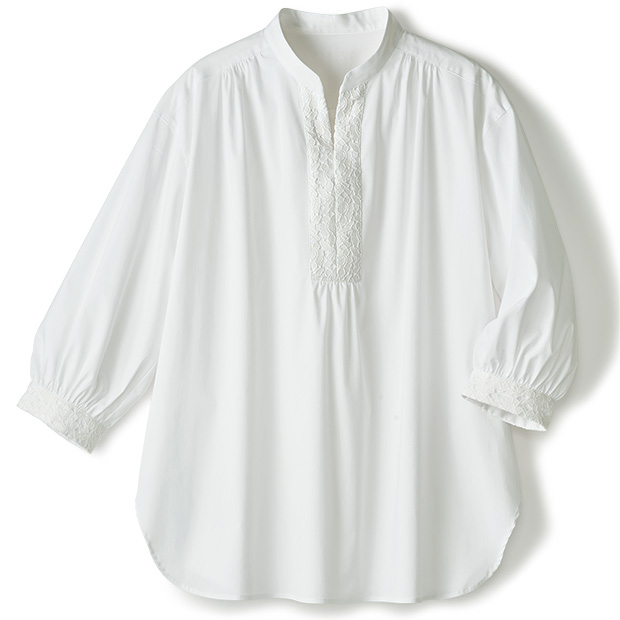 レース使いキーネックブラウス