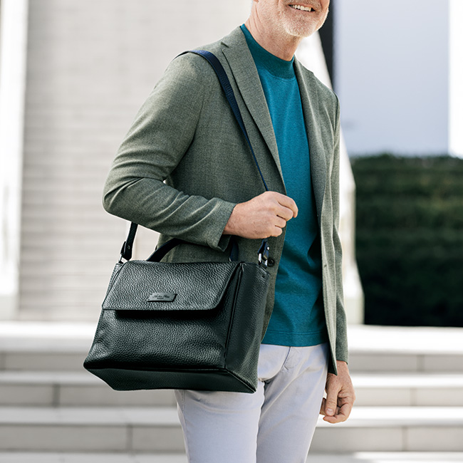 レザー2ウェイバッグ／男女兼用