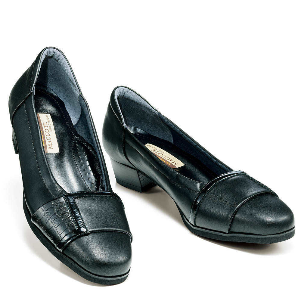 デザインベルトパンプス