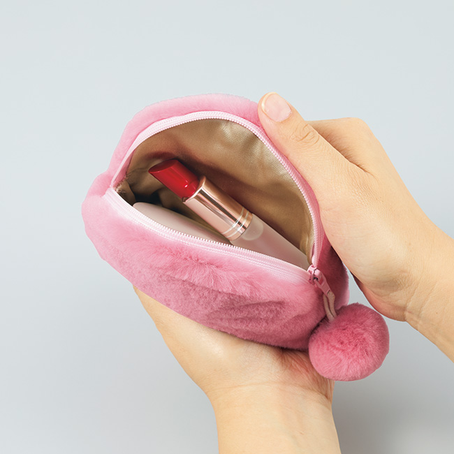 ミンクのポンポンポーチ