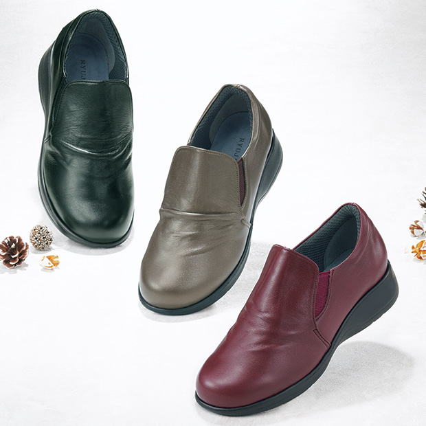 軽量ソールのデザインシューズ