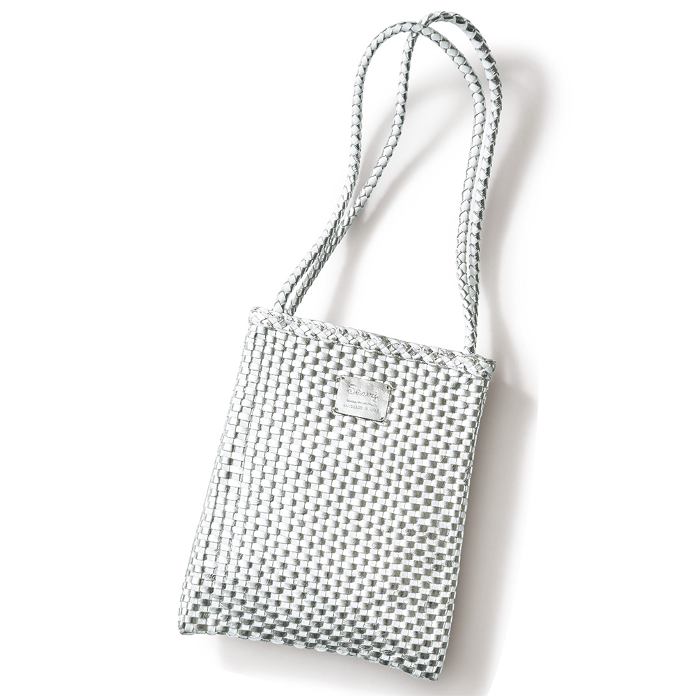 手編みのゴートレザーバッグ