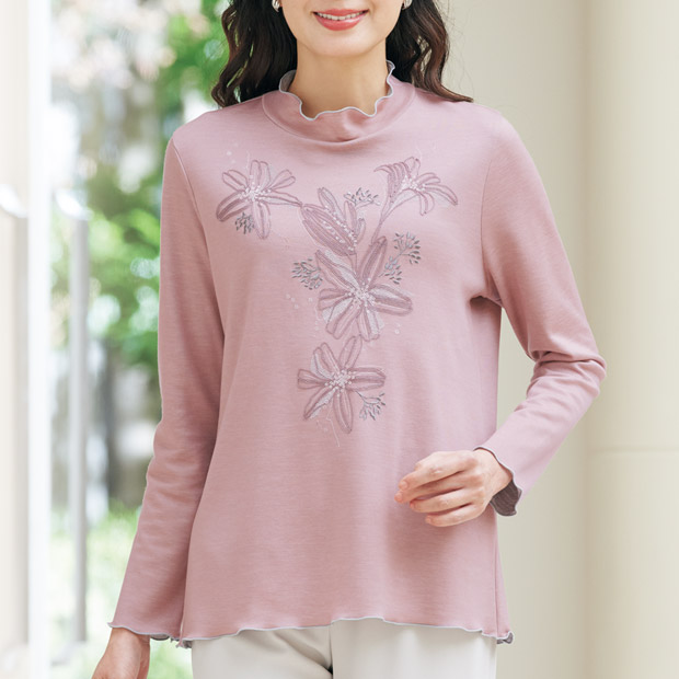 花刺しゅうプルオーバー