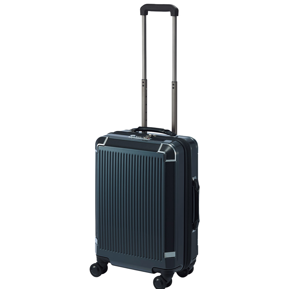 レザー使いのスーツケース