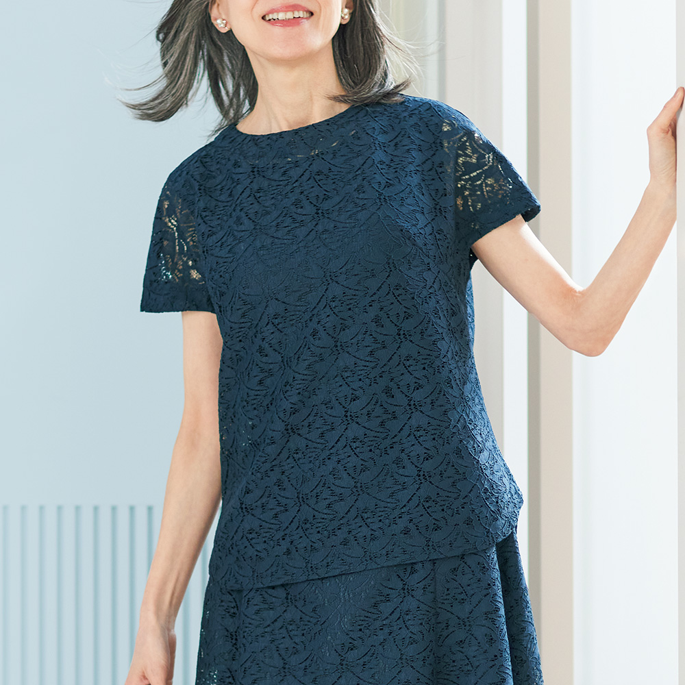 花柄ラッセルレースブラウス／当社限定モデル