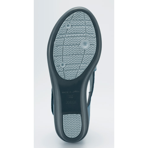 かかとが隠れるデザインサンダル