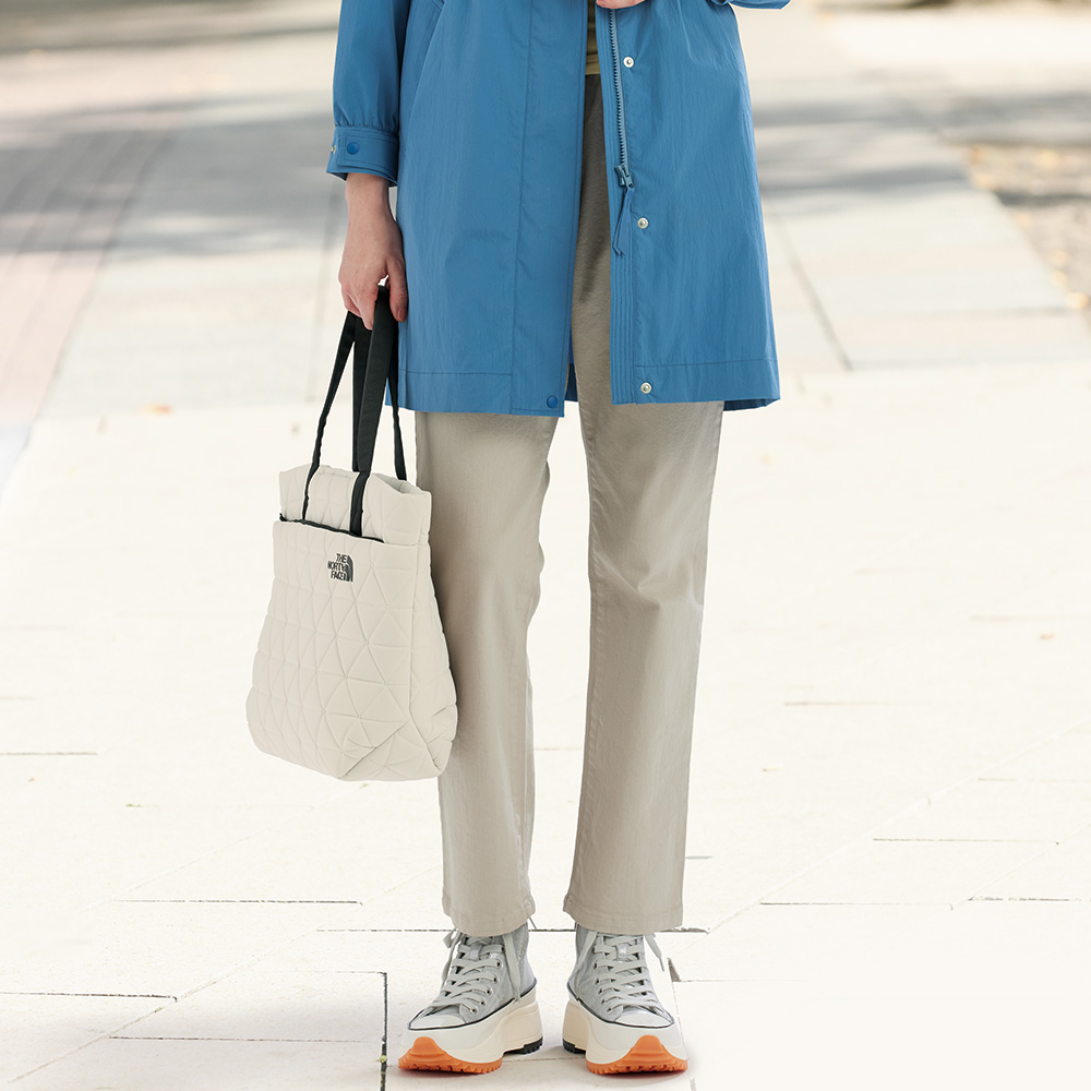 サイドファスナー付きハイカットスニーカー