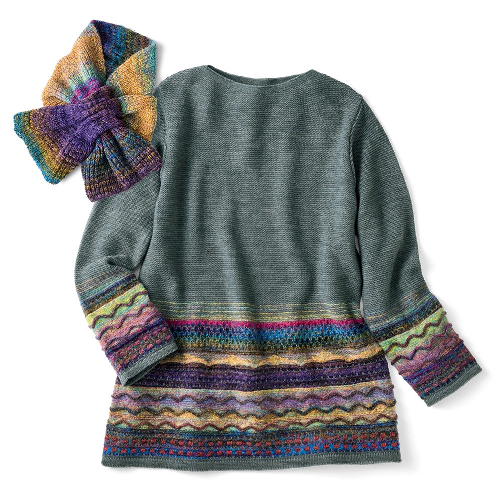 ウール混絣糸使いマフラー付きセーター