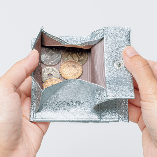 薄くてコンパクトなポケットウォレット