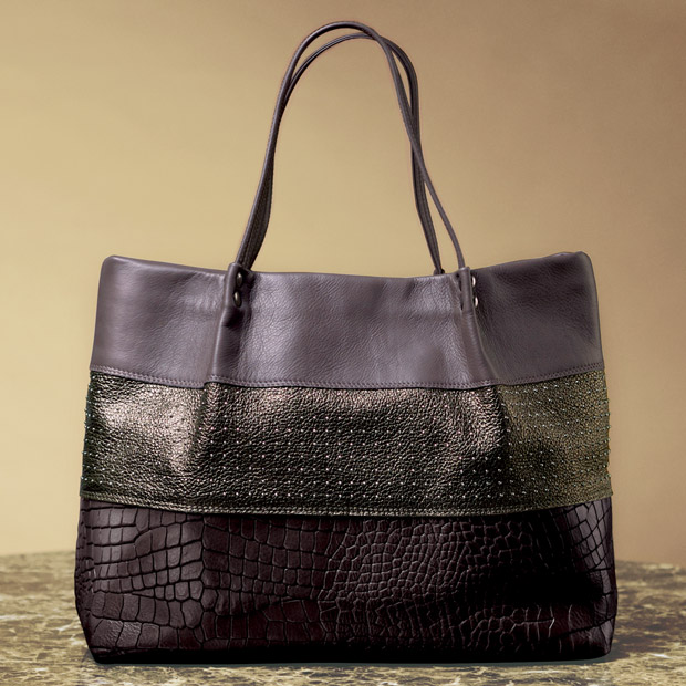 A4が入る3種のアレンジレザーバッグ