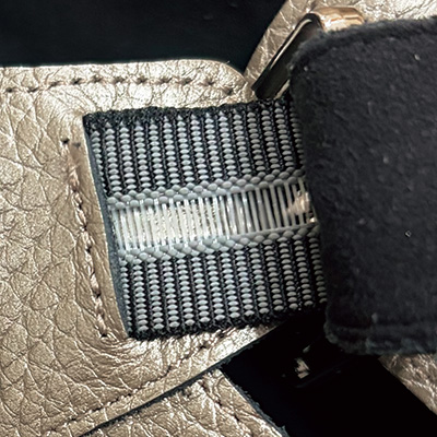 ストラップデザインシューズ