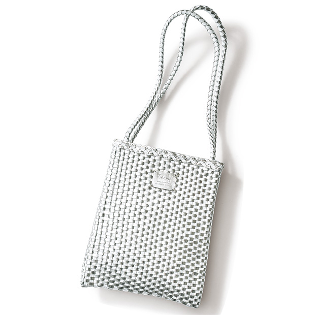 手編みのゴートレザーバッグ