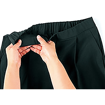 ストレッチテーパードパンツ