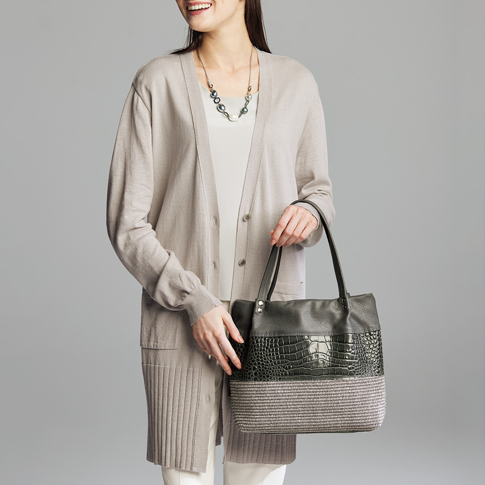 異素材使いハンドバッグ