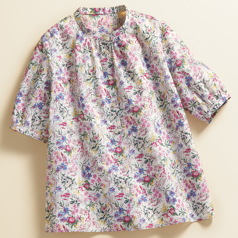 ふんわりフェミニンなブラウス