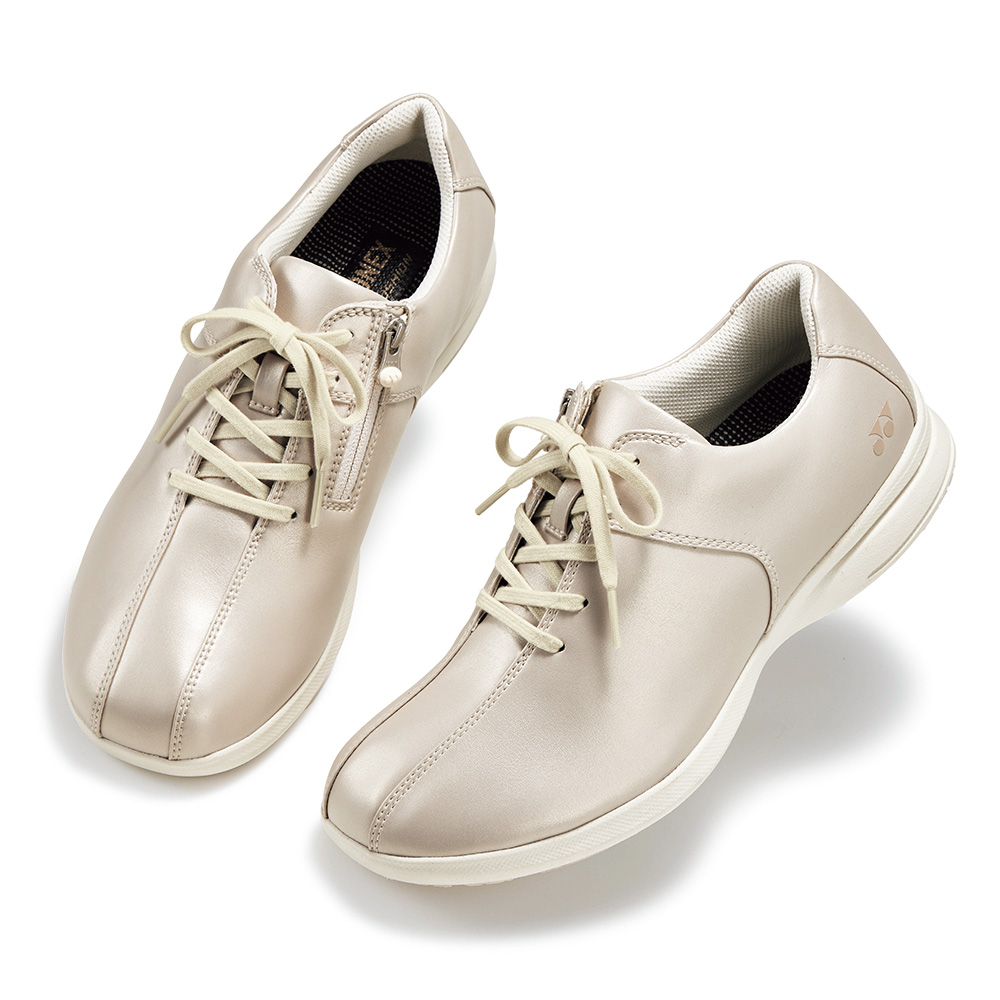 ウォーキングシューズ／L122