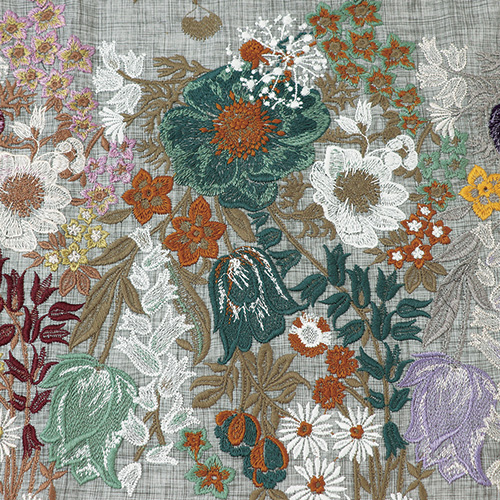 刺しゅう入りタックスカート